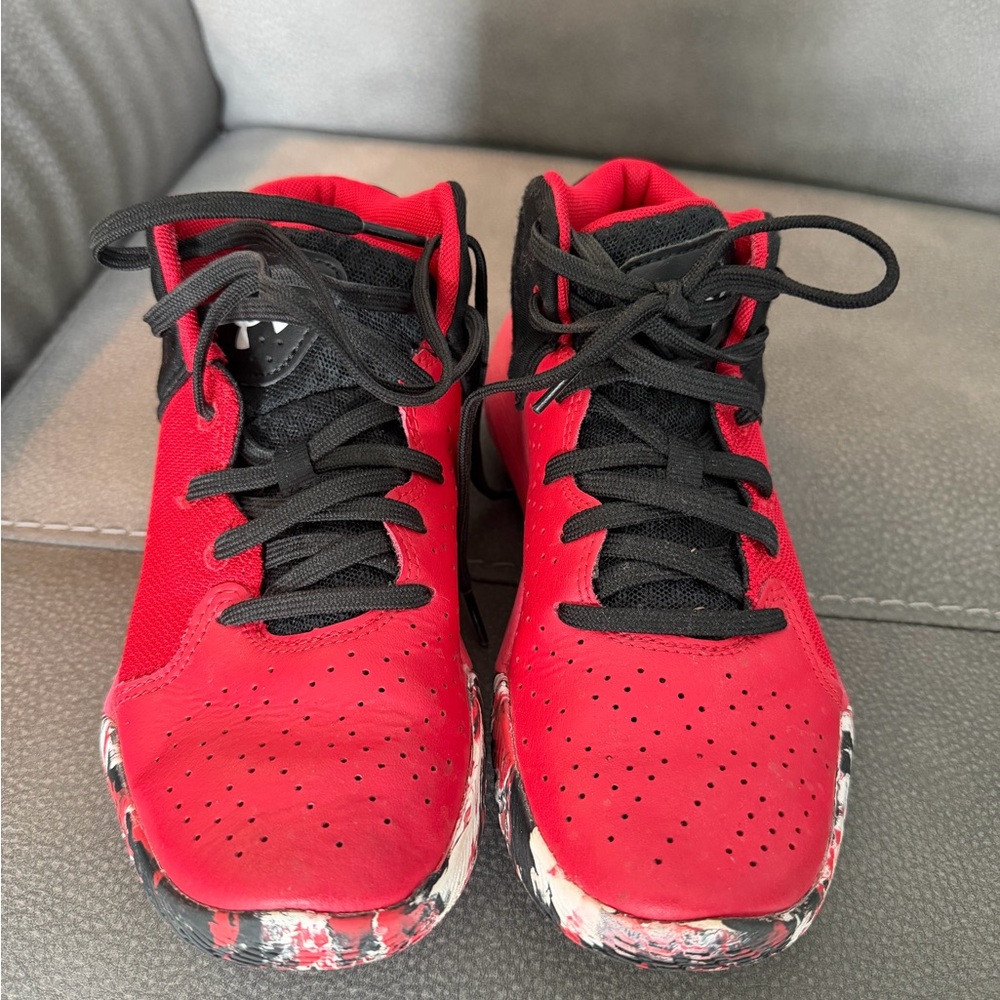 Under Armour Kids Sneakers in Red and Black